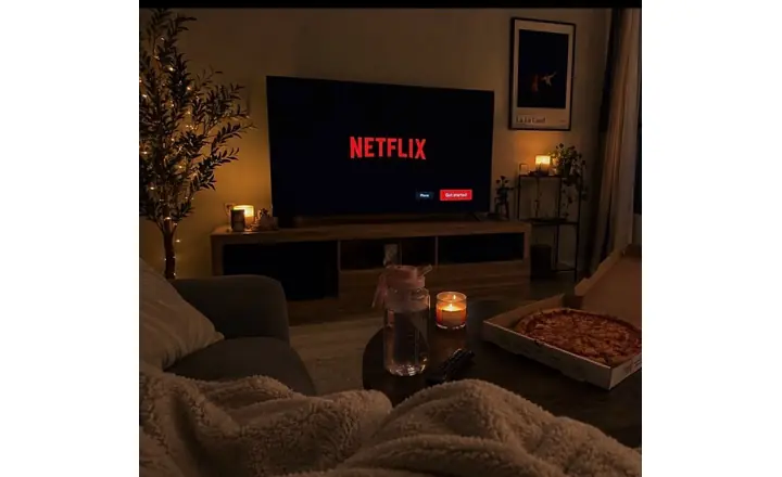 1 ano de Netflix para os noivos não arrumarem filhos antes da hora